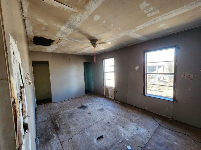 spare room featuring ceiling fan