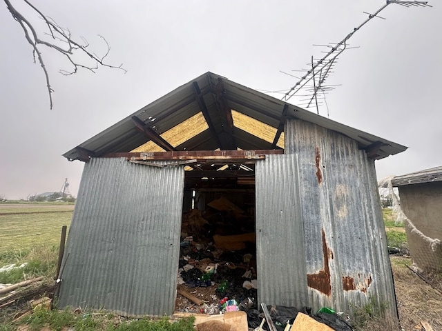 view of outbuilding