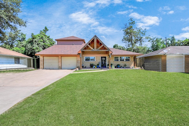 view of front of property with a front lawn