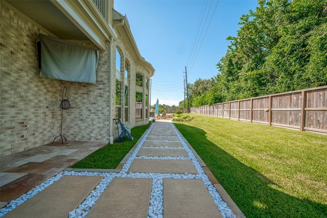 view of yard with a patio