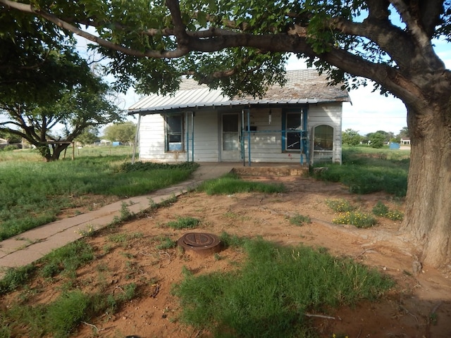 view of front facade