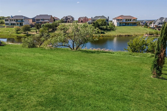 Listing photo 3 for 423 Golden Pond Dr, Cedar Hill TX 75104