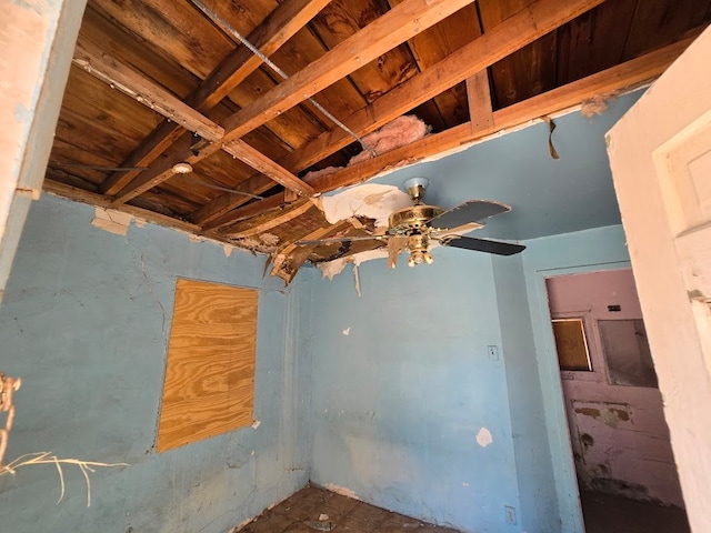 details featuring ceiling fan