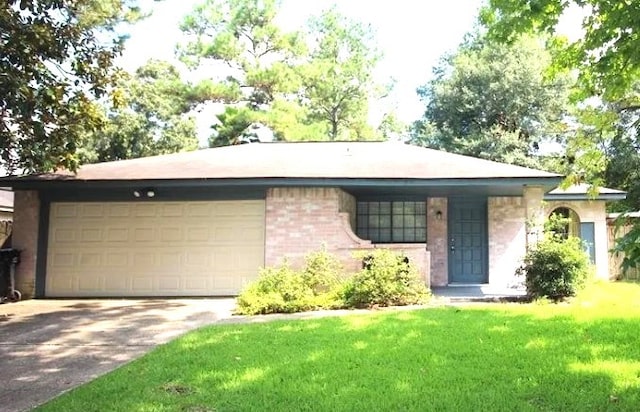 2707 Tinechester Dr, Houston TX, 77339, 3 bedrooms, 1.5 baths house for sale