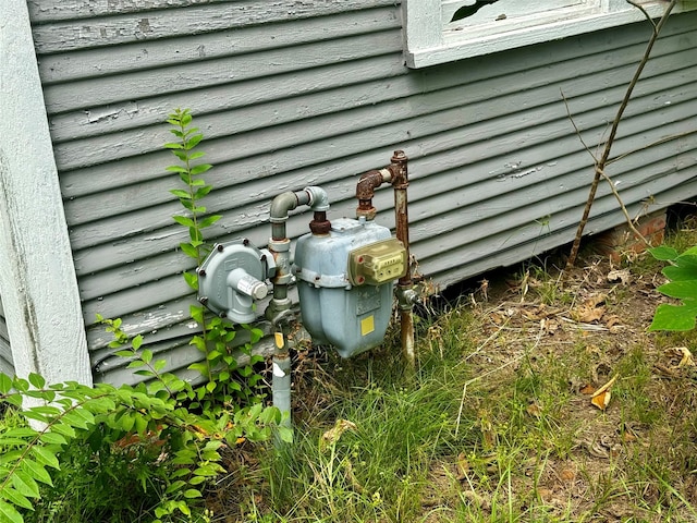 exterior details with rustic walls