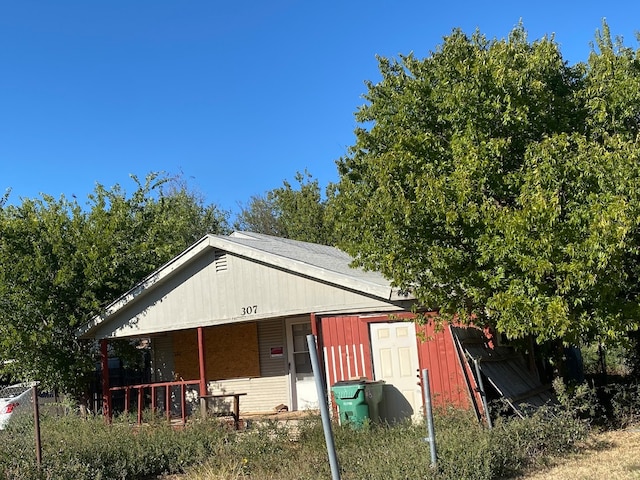 view of outbuilding