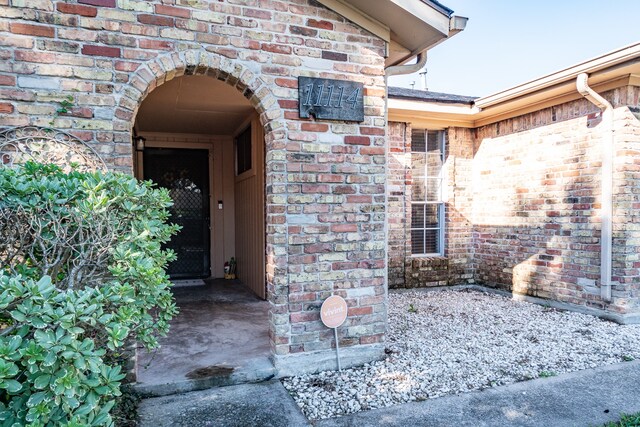 view of property entrance