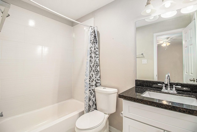 5005 Mallow St A/B, Unit A/B Houston, TX 77033 - full bath featuring ceiling fan, shower / bath combo with shower curtain, toilet, and vanity