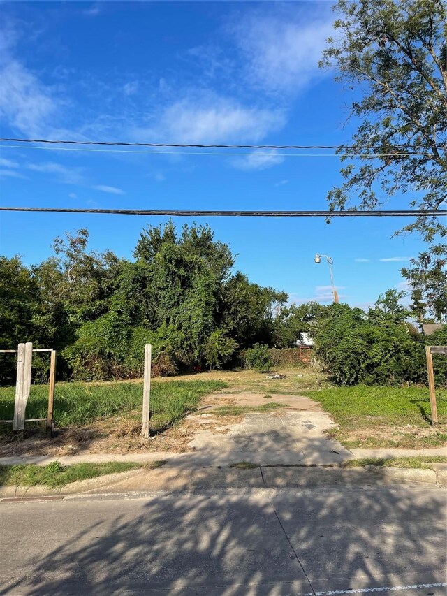 Listing photo 3 for 0 Harvard St, Houston TX 77018