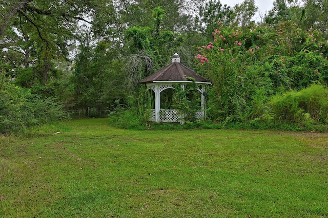 view of yard featuring a gazebo