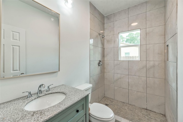 448 Brahman, Onalaska, TX 77360 - full bathroom with vanity and tiled shower