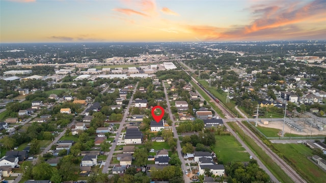 view of aerial view at dusk