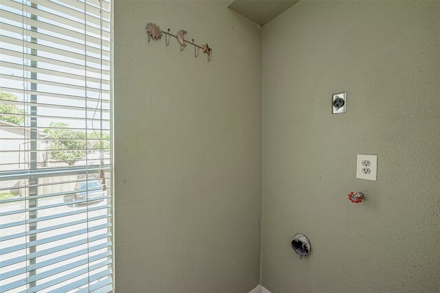 1505 Ward Rd Unit 214, Baytown, TX 77520 - clothes washing area with hookup for an electric dryer and laundry area