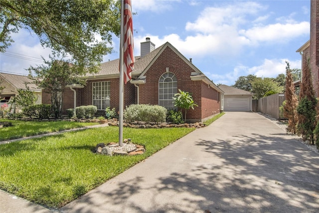 view of front facade with a front yard