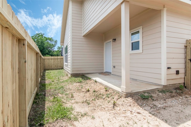 view of yard with a patio area