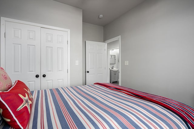 bedroom featuring a closet