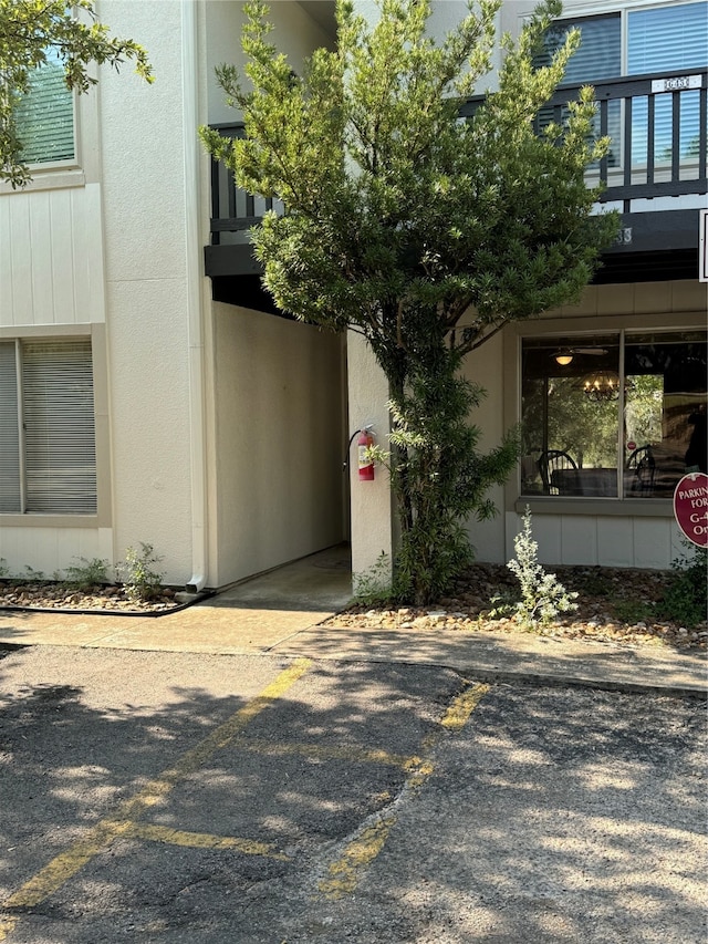 exterior space featuring a balcony