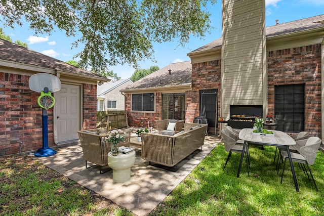 view of patio with outdoor lounge area