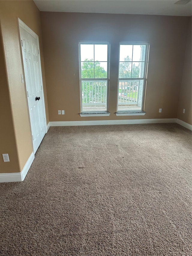 empty room with carpet