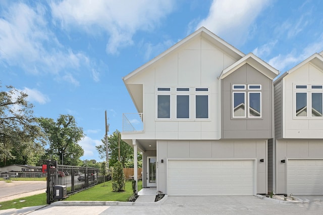 view of front of house featuring a garage