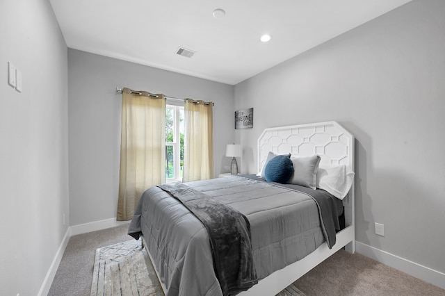 bedroom with carpet flooring