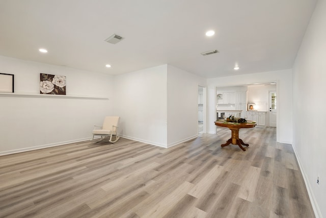 empty room featuring light hardwood / wood-style flooring