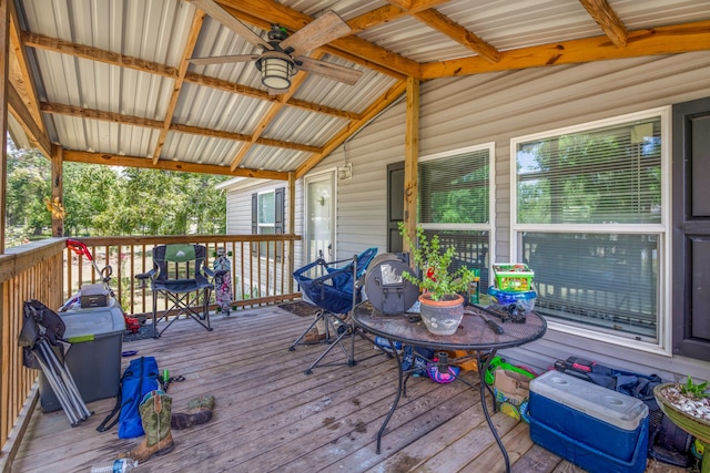 deck with ceiling fan