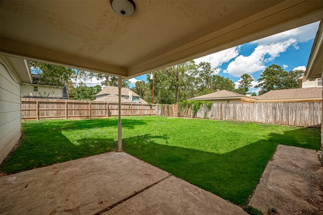 view of yard with a patio