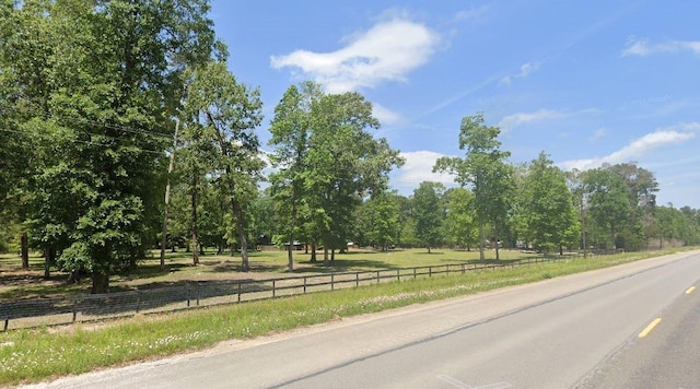 20 N White Oak Dr, Cleveland, TX 77327