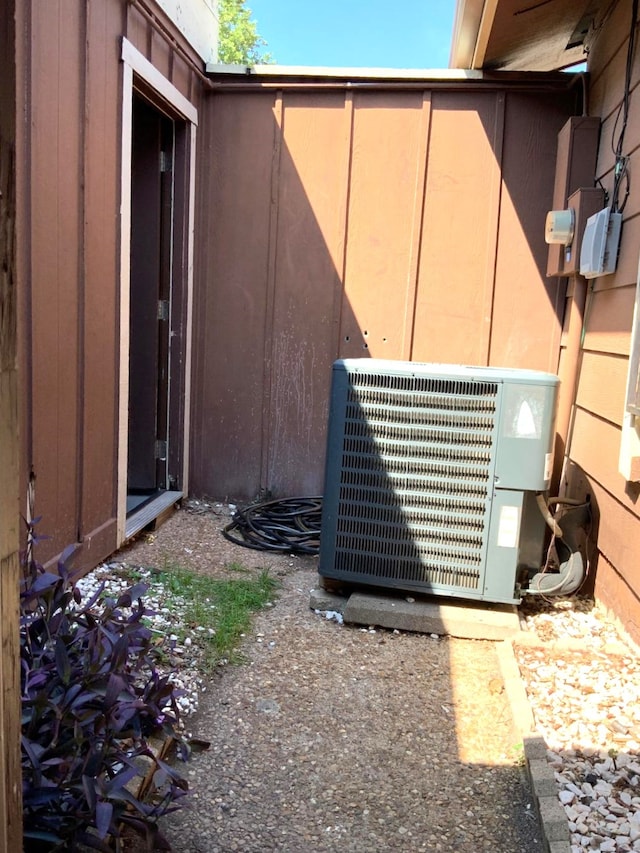 view of yard with central AC