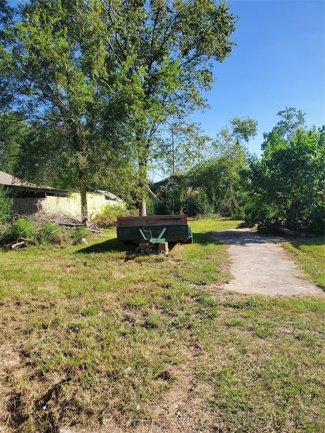 Listing photo 3 for 132 Owens St, Houston TX 77029