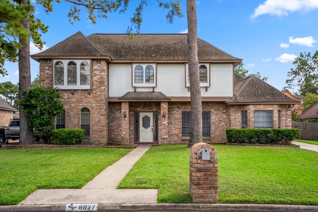 view of front of property with a front yard