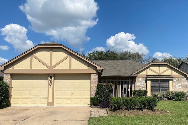 view of front facade with a garage