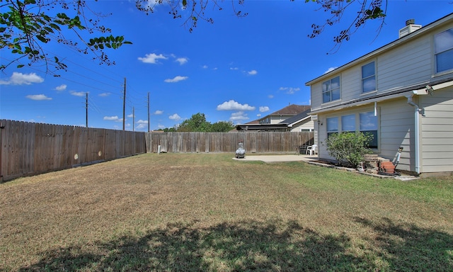 view of yard with a patio area