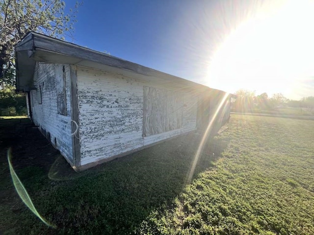 903 Mercer St, Quanah, TX 79252 - exterior space with a yard