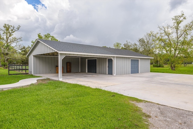 exterior space with a yard