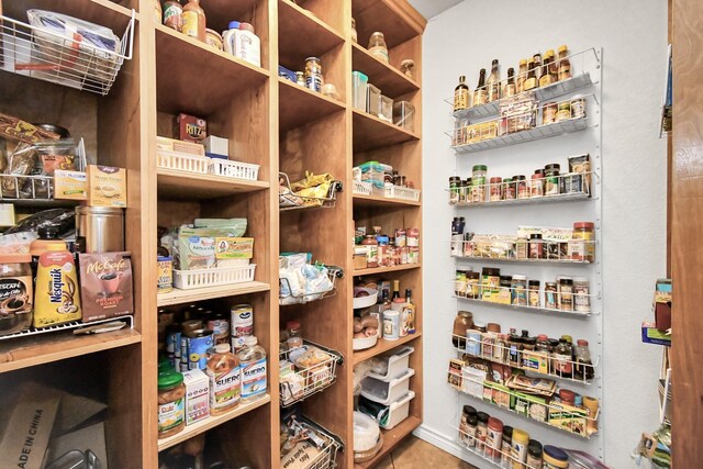 5522 Cannonway Dr, Houston, TX 77032 - view of storage area