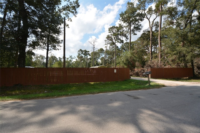 Listing photo 2 for 19402 Acorn Hill Dr, Conroe TX 77302