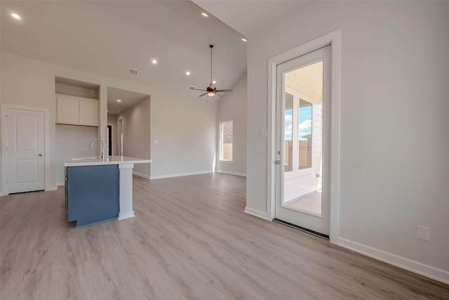910 Rosewood Trl, Beasley, TX 77417 - interior space featuring baseboards, visible vents, light wood-style floors, and a ceiling fan