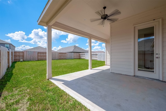 910 Rosewood Trl, Beasley, TX 77417 - view of patio with a fenced backyard and ceiling fan
