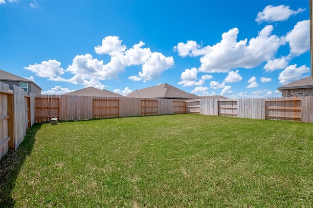 910 Rosewood Trl, Beasley, TX 77417 - view of yard with a fenced backyard