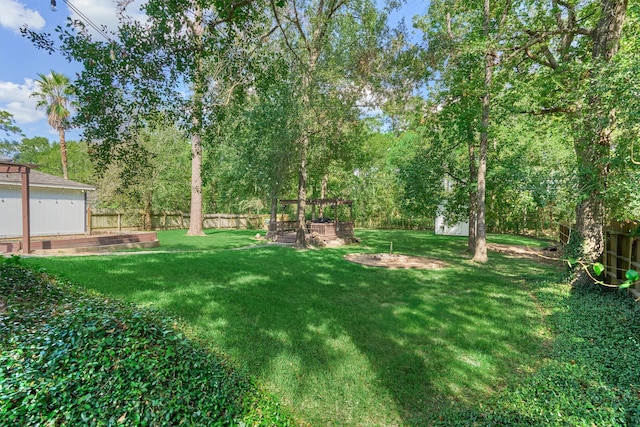 view of yard with a patio area