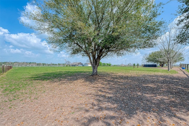 view of yard featuring a rural view