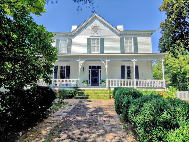 view of front of house featuring a porch