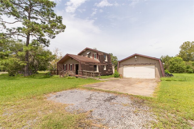 view of front of house with a front yard