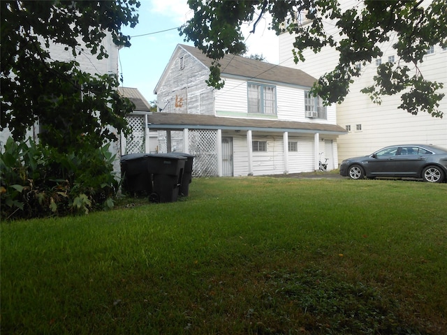 4919 La Branch St, Houston, TX 77004 - view of side of home featuring a yard