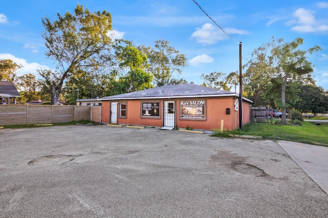 view of front of house