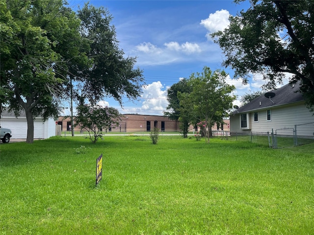 1871 Aspen Ln, Seabrook, TX 77586 - photo 1
