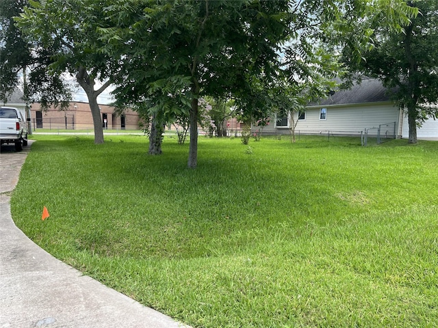 1871 Aspen Ln, Seabrook, TX 77586 - photo 3