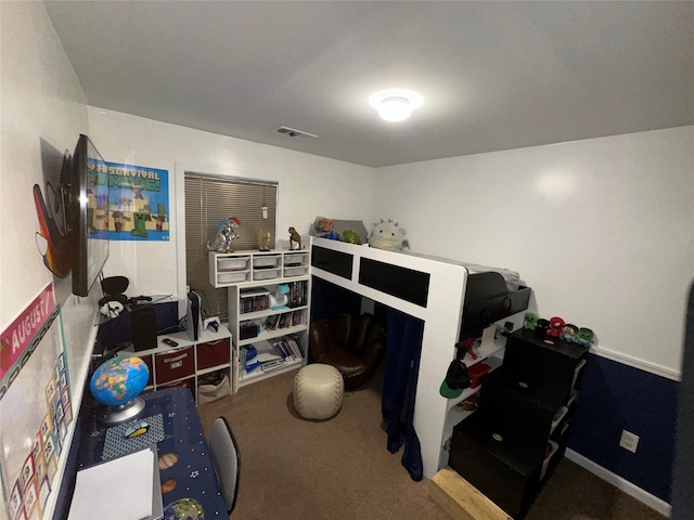 bedroom featuring carpet floors